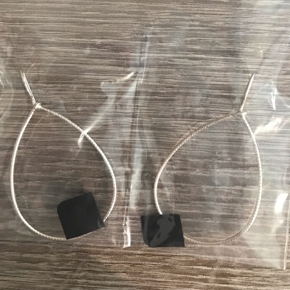 Silpada *NIB* silver teardrop earrings